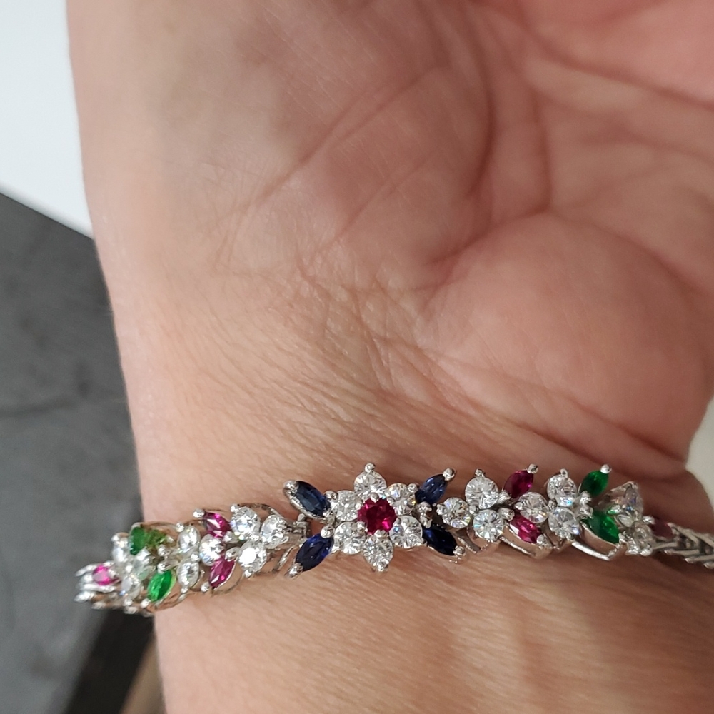 Jewelry - Picture 3 of 4